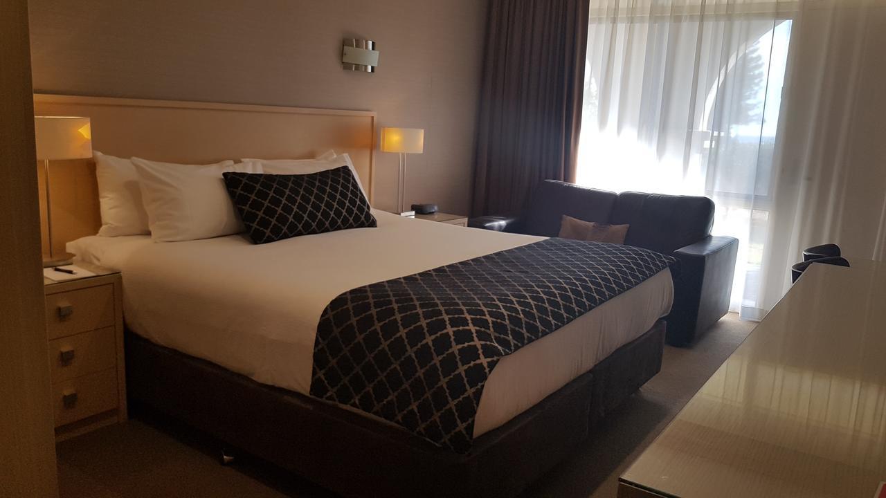 אדלייד Largs Pier Hotel מראה חיצוני תמונה