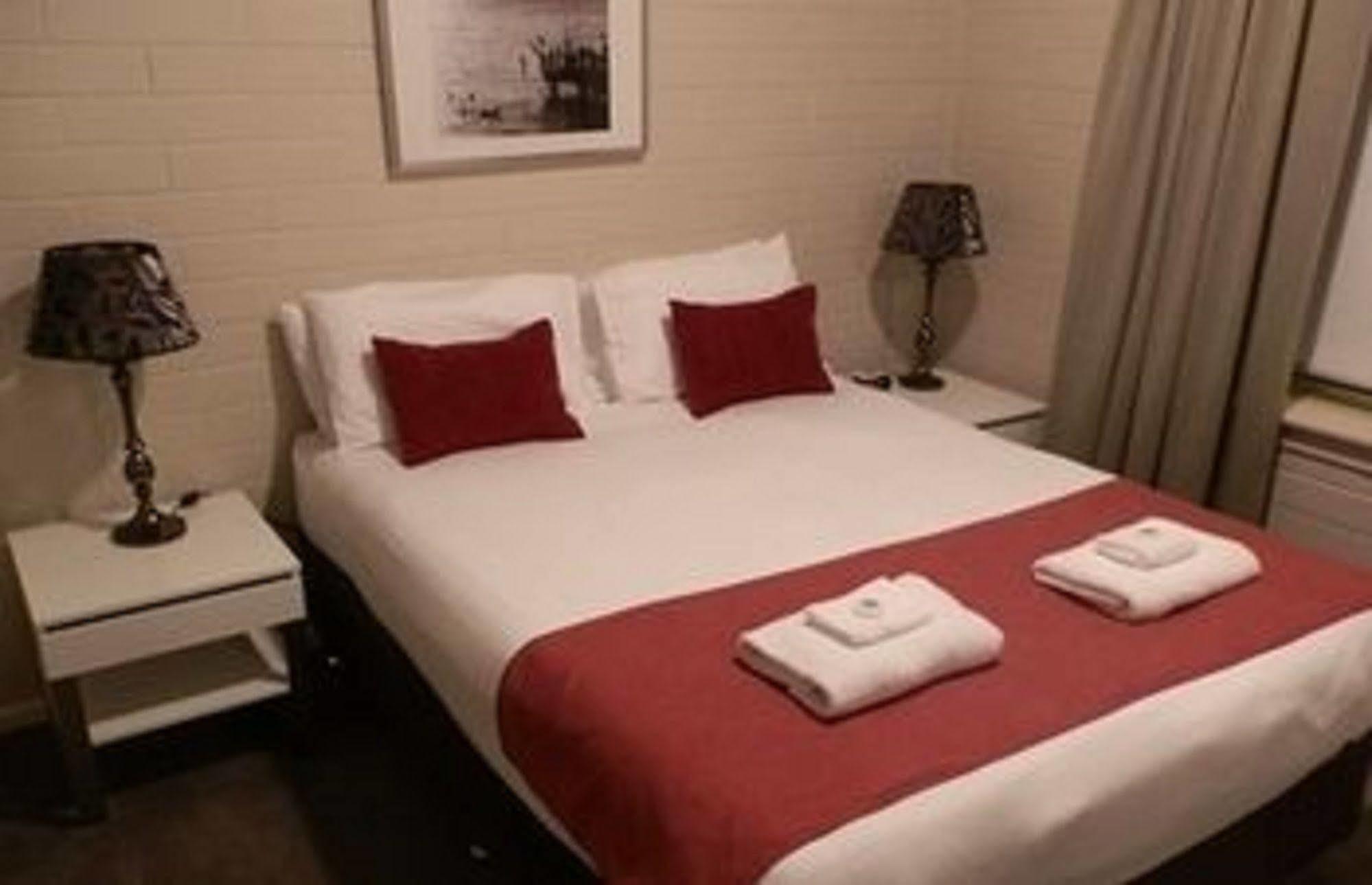 אדלייד Largs Pier Hotel מראה חיצוני תמונה