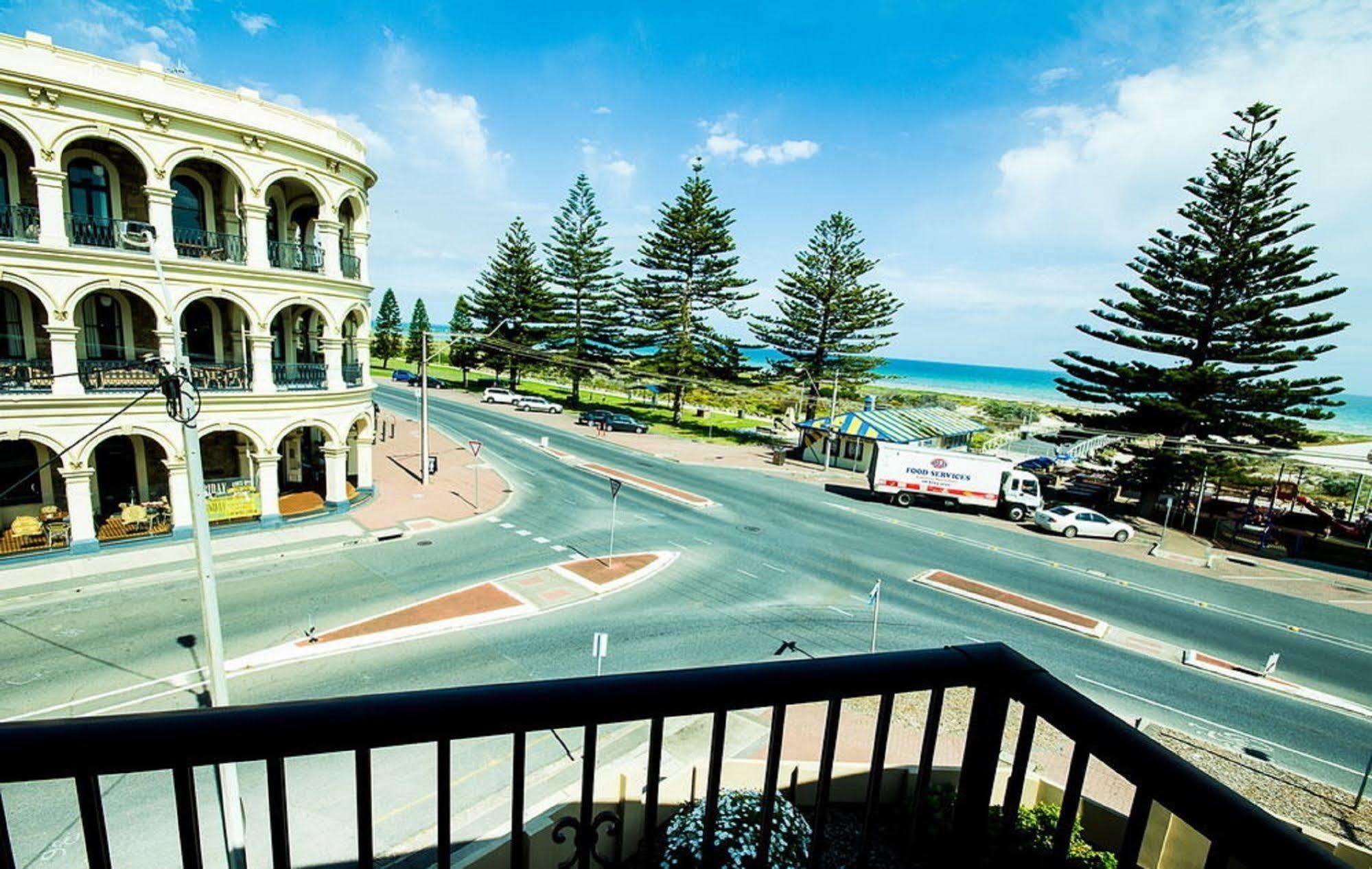 אדלייד Largs Pier Hotel מראה חיצוני תמונה
